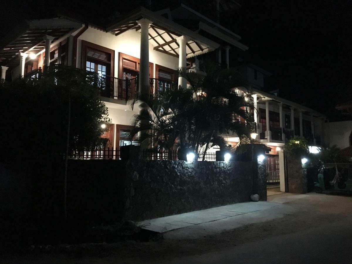 Why Not Palace Anuradhapura Exterior foto